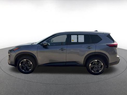 Used 2024 Nissan Rogue SV AWD/4WD image 9