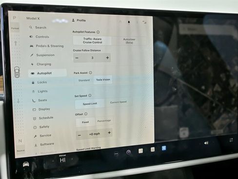 Used 2022 Tesla Model X image 33