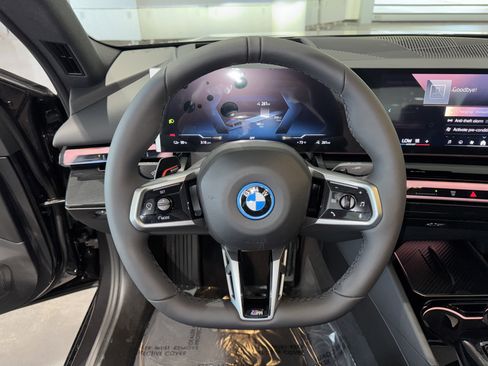 New 2026 BMW i5 eDrive40 w/ M Sport Package RWD image 16