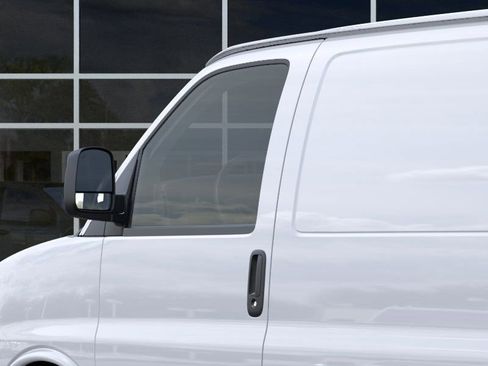 New 2026 GMC Savana 2500 RWD image 12