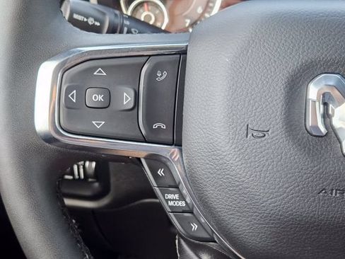 Used 2025 RAM 1500 Laramie AWD/4WD image 27