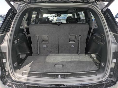 Used 2025 Jeep Grand Cherokee L Limited RWD image 12