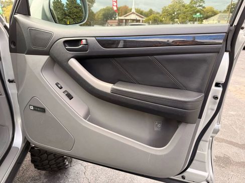 Used 2008 Toyota 4Runner Limited image 21