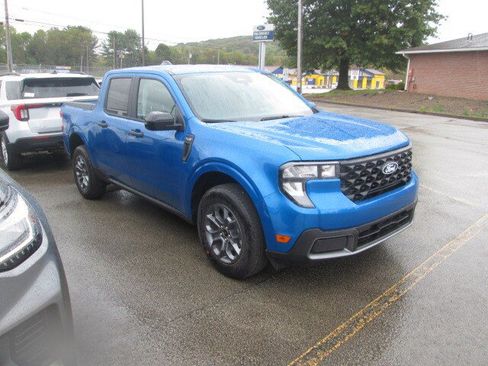 New 2025 Ford Maverick XLT image 28