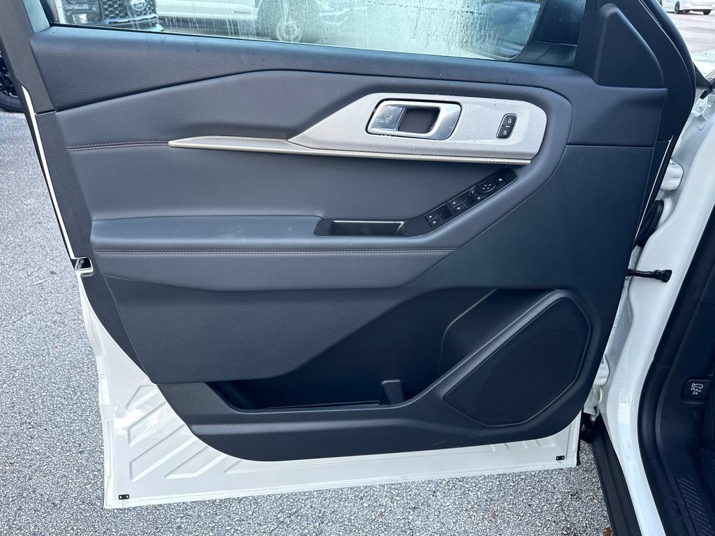 New 2027 Ford Explorer Active w/ Active Comfort Package RWD image 47