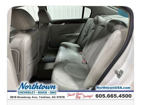 Used 2011 Buick Lucerne CXL FWD image 21