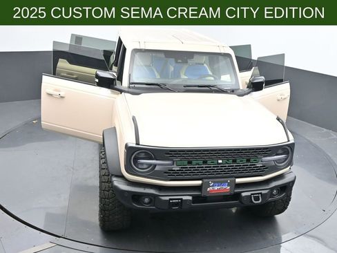 New 2025 Ford Bronco Badlands image 54