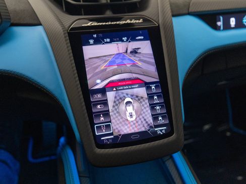 Used 2025 Lamborghini Revuelto AWD/4WD image 42