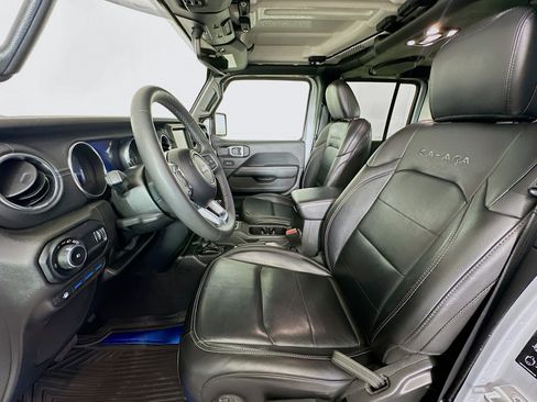Used 2023 Jeep Wrangler Unlimited Sahara AWD/4WD image 13