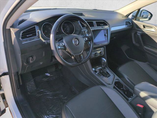 Used 2019 Volkswagen Tiguan SE w/ Panoramic Sunroof Package FWD image 10