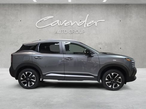 New 2026 Nissan Kicks SV AWD/4WD image 17