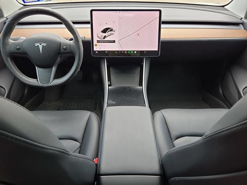 Used 2020 Tesla Model 3 Long Range AWD/4WD image 16