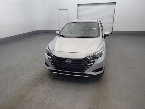Used 2023 Nissan Versa SV FWD image 15