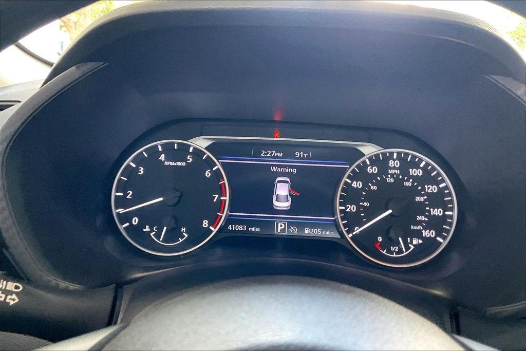 Used 2025 Nissan Sentra SV FWD image 7
