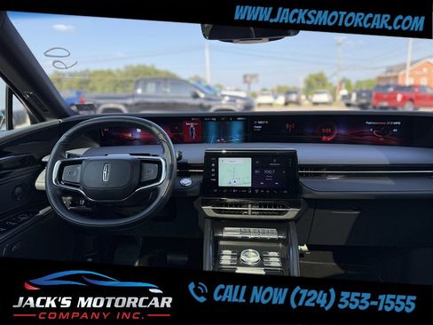 Used 2024 Lincoln Nautilus Reserve w/ Equipment Group 202A image 15