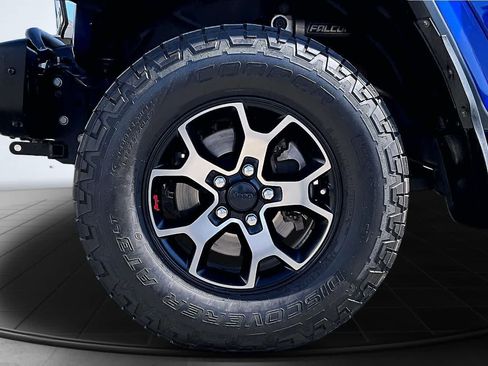 Used 2018 Jeep Wrangler Unlimited Rubicon AWD/4WD image 8