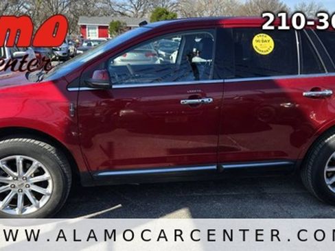 Used 2013 Lincoln MKX FWD image 2
