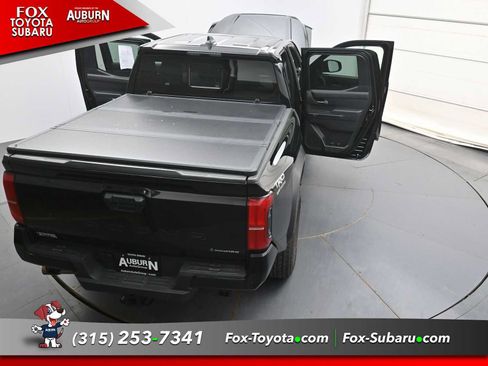 Used 2025 Toyota Tacoma TRD Off-Road AWD/4WD image 37