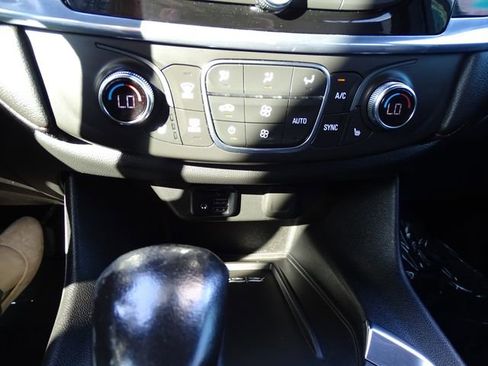 Used 2022 Chevrolet Traverse RS w/ LPO, Cargo Package image 12