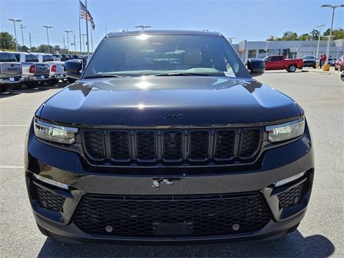 New 2025 Jeep Grand Cherokee Limited w/ Luxury Tech Group II image 2
