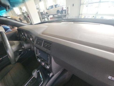 Used 2009 Dodge Challenger R/T RWD image 16