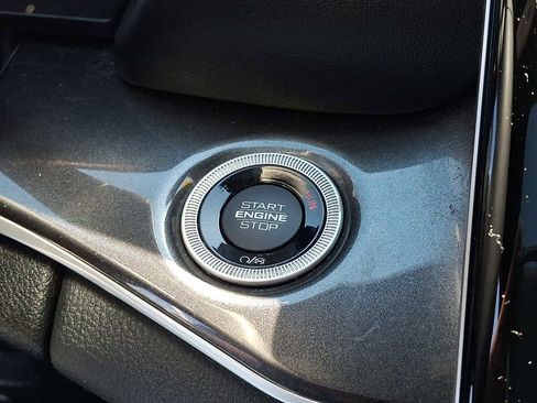 Used 2023 Jeep Grand Cherokee Altitude AWD/4WD image 25