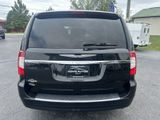 Used 2015 Chrysler Town & Country Touring w/ Driver Convenience Group image 6