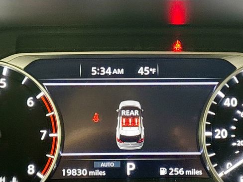 Used 2024 Nissan Rogue SV image 14