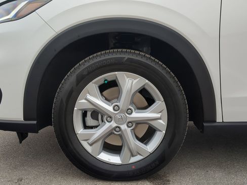 Certified 2025 Honda HR-V LX image 12