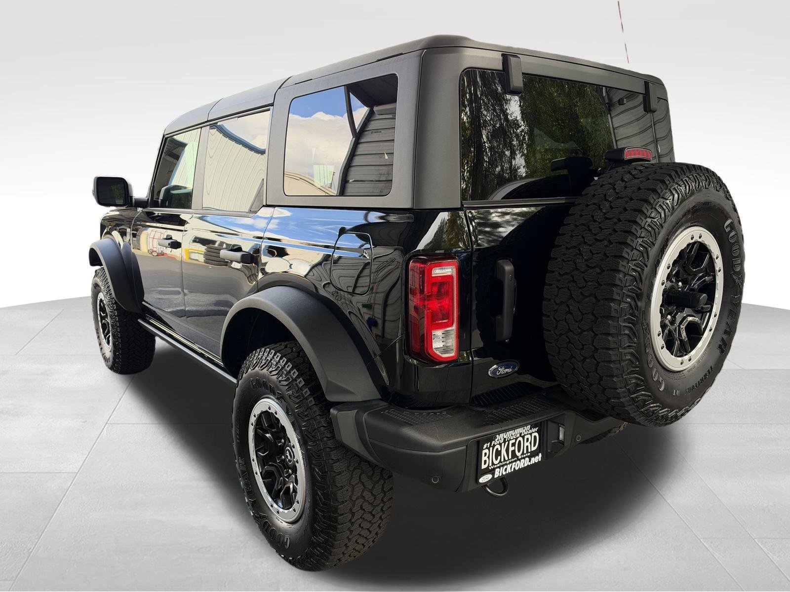 Used 2025 Ford Bronco Big Bend w/ Black Diamond Package AWD/4WD image 8