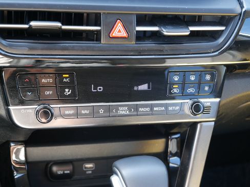 Certified 2024 Kia Seltos X-Line image 23