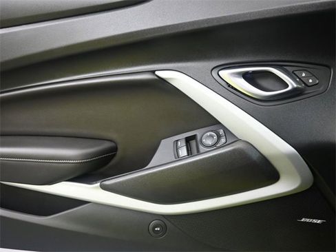 Used 2021 Chevrolet Camaro SS image 25