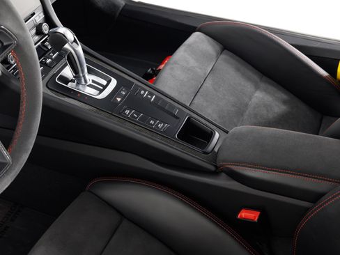 Used 2018 Porsche 911 GT2 RS RWD image 23