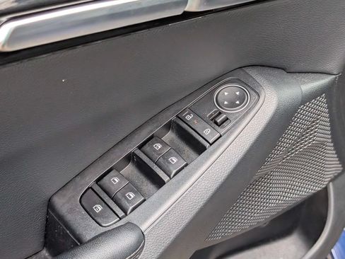 Used 2024 Kia Seltos EX FWD image 14