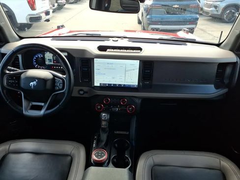 Used 2024 Ford Bronco Wildtrak AWD/4WD image 14