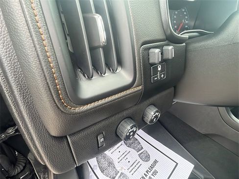 Used 2022 GMC Canyon AT4 image 24