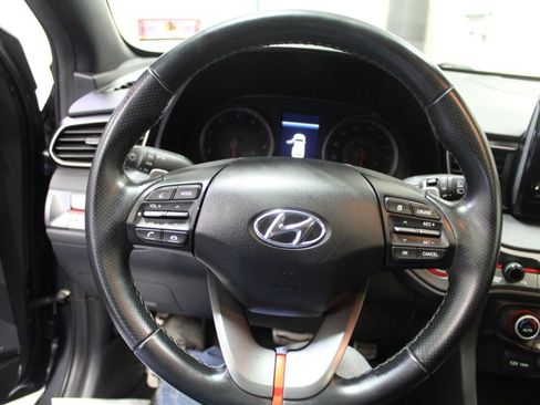 Used 2019 Hyundai Veloster Turbo image 8