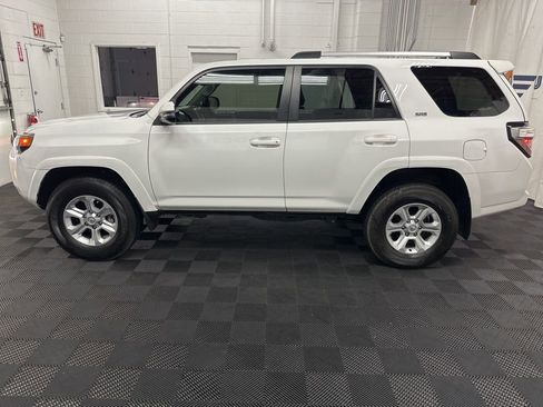 Used 2023 Toyota 4Runner SR5 Premium w/ Moonroof Package AWD/4WD image 6