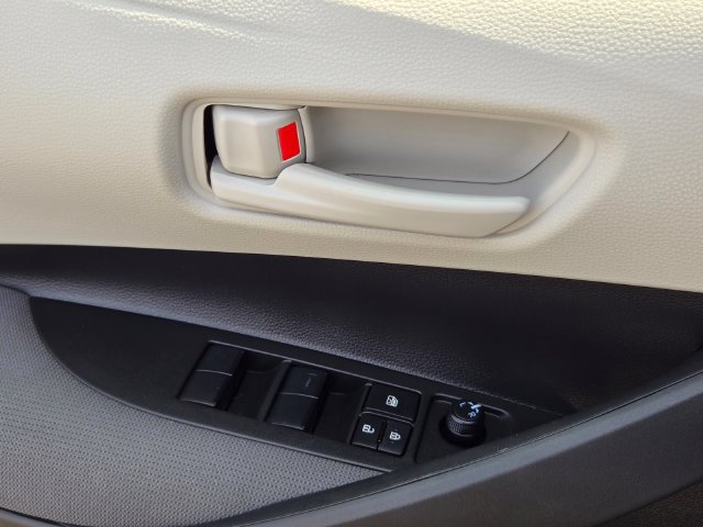 Used 2026 Toyota Corolla LE FWD image 22