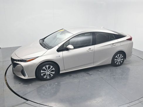 Used 2020 Toyota Prius Prime XLE image 45