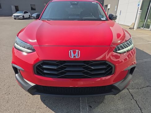 Used 2024 Honda HR-V Sport image 3