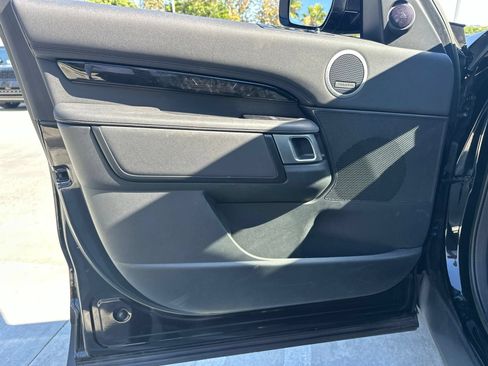 Used 2023 Land Rover Discovery S AWD/4WD image 11