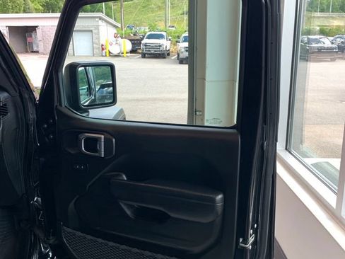 Used 2026 Jeep Wrangler Unlimited Sport AWD/4WD image 15