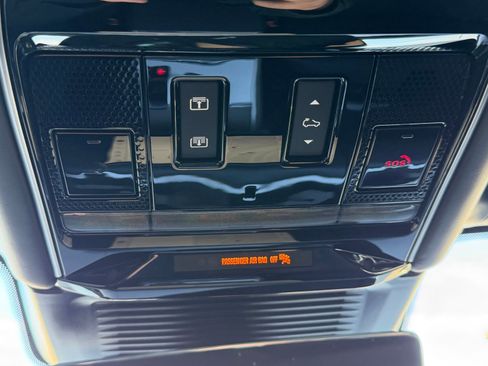 New 2026 Land Rover Range Rover SV AWD/4WD image 20
