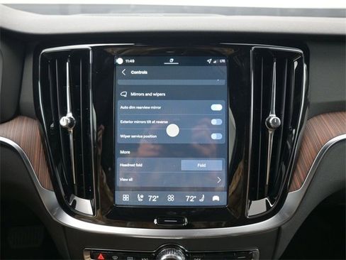 New 2026 Volvo V60 B5 Cross Country Plus w/ Protection Package Premier image 18