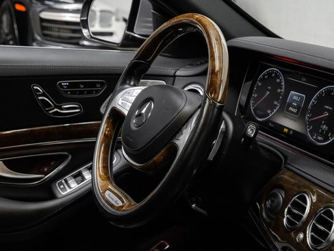 Used 2014 Mercedes-Benz S 550 Sedan image 17