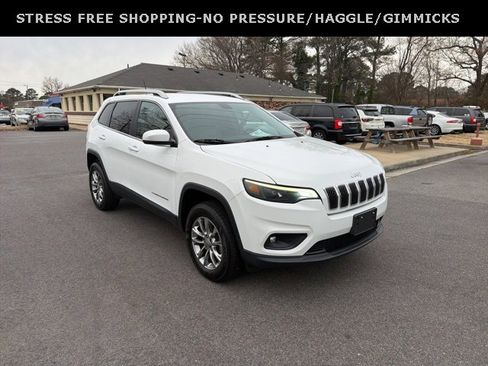 Used 2019 Jeep Cherokee Latitude Plus w/ Comfort/Convenience Group image 1