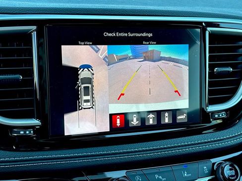 New 2026 Chrysler Pacifica Select image 17