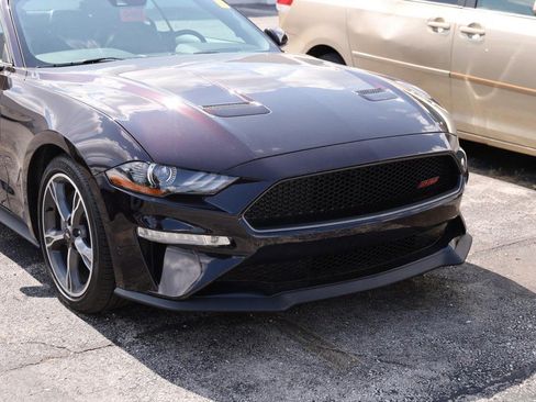 Used 2022 Ford Mustang GT Premium w/ Equipment Group 401A RWD image 2