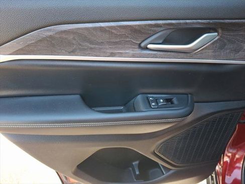 Certified 2024 Jeep Grand Cherokee Limited image 19